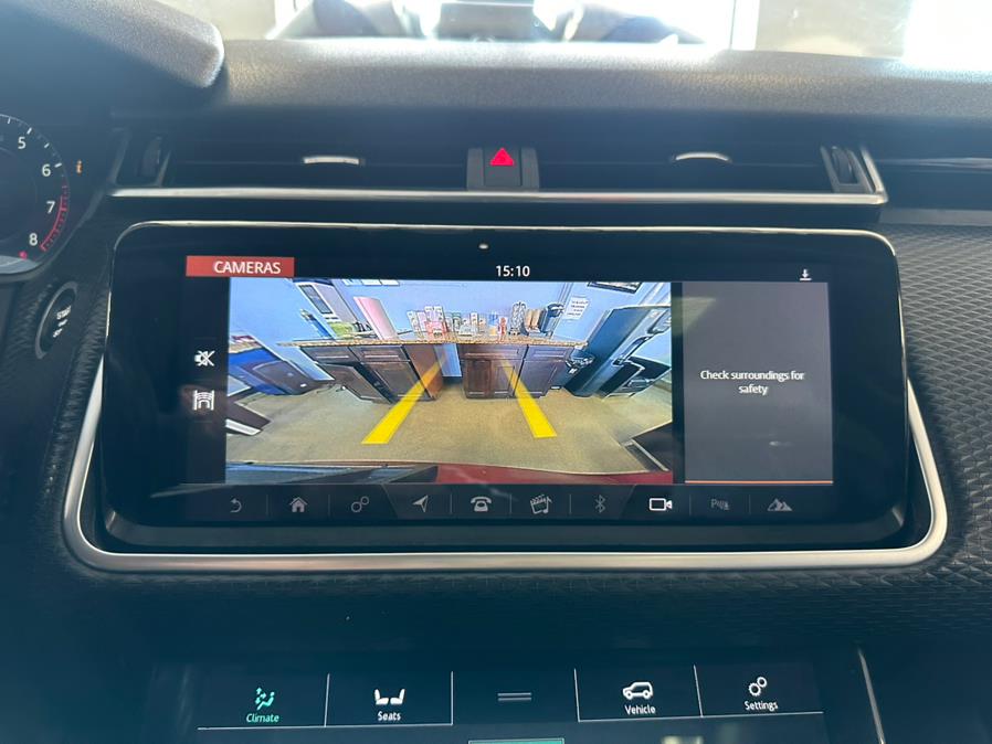 2018 Land Rover Range Rover Velar P250 R-Dynamic SE, available for sale in Inwood, New York | 5 Towns Drive. Inwood, New York 2018 Land Rover Range Rover Velar P250 R-Dynamic SE, available for sale in Inwood, New York | 5 Towns Drive. Inwood, New York