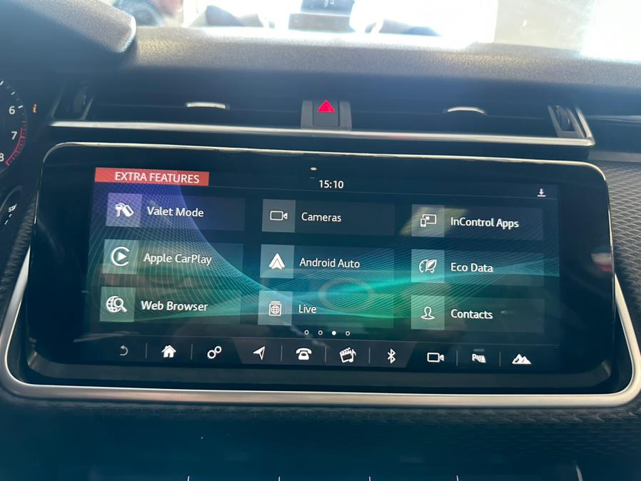 2018 Land Rover Range Rover Velar P250 R-Dynamic SE, available for sale in Inwood, New York | 5 Towns Drive. Inwood, New York 2018 Land Rover Range Rover Velar P250 R-Dynamic SE, available for sale in Inwood, New York | 5 Towns Drive. Inwood, New York