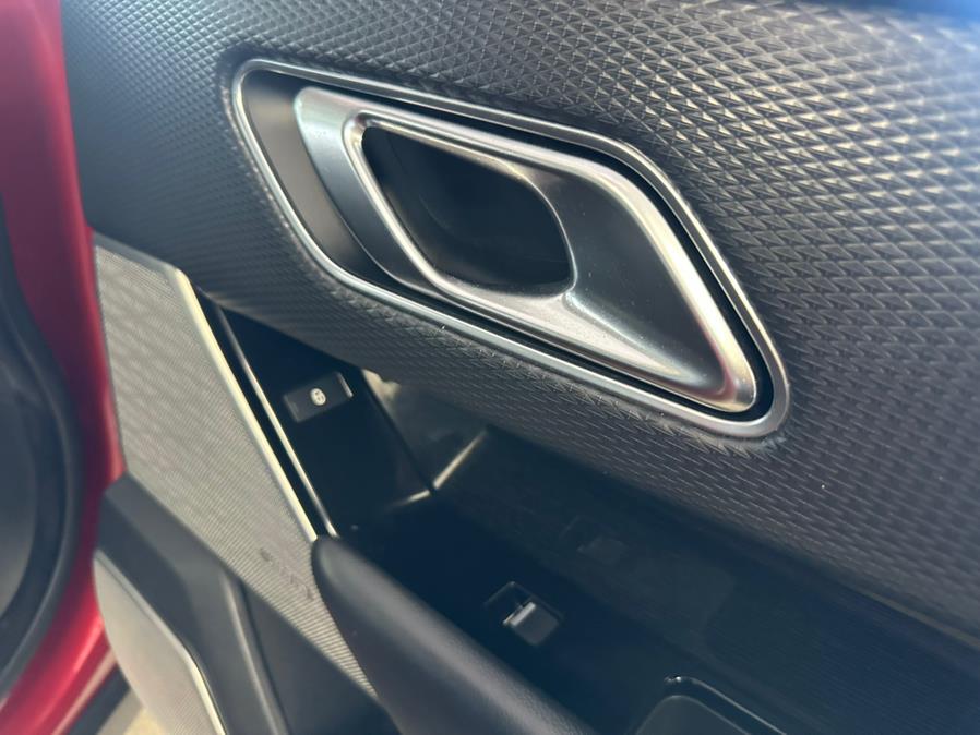 2018 Land Rover Range Rover Velar P250 R-Dynamic SE, available for sale in Inwood, New York | 5 Towns Drive. Inwood, New York 2018 Land Rover Range Rover Velar P250 R-Dynamic SE, available for sale in Inwood, New York | 5 Towns Drive. Inwood, New York