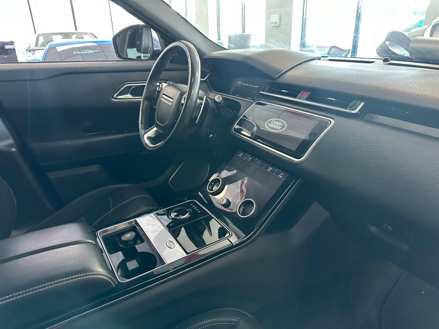 2018 Land Rover Range Rover Velar P250 R-Dynamic SE, available for sale in Inwood, New York | 5 Towns Drive. Inwood, New York 2018 Land Rover Range Rover Velar P250 R-Dynamic SE, available for sale in Inwood, New York | 5 Towns Drive. Inwood, New York