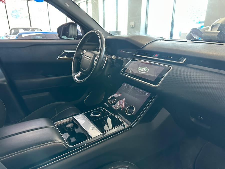 2018 Land Rover Range Rover Velar P250 R-Dynamic SE, available for sale in Inwood, New York | 5 Towns Drive. Inwood, New York 2018 Land Rover Range Rover Velar P250 R-Dynamic SE, available for sale in Inwood, New York | 5 Towns Drive. Inwood, New York
