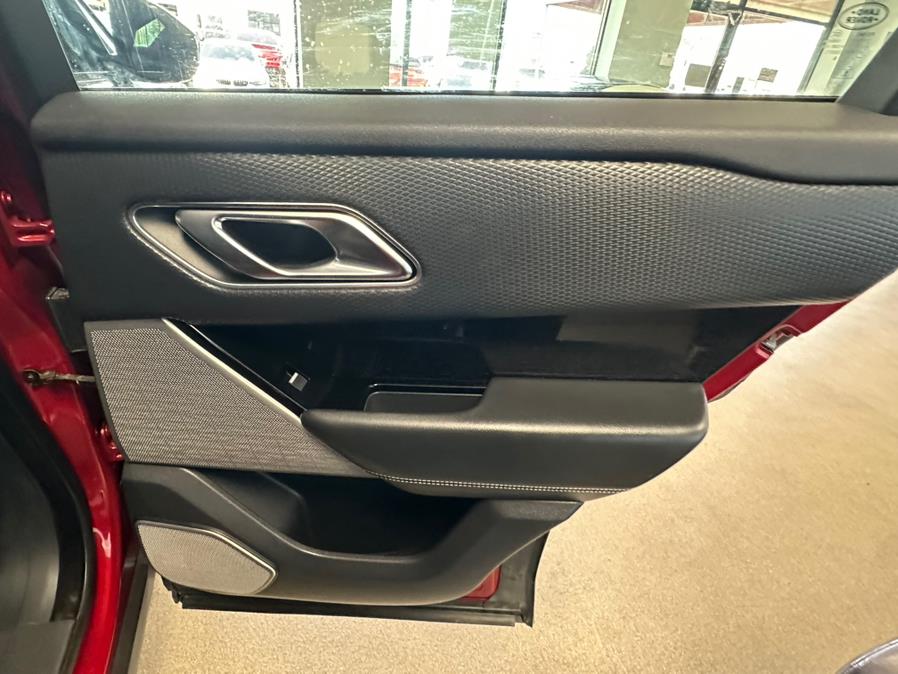 2018 Land Rover Range Rover Velar P250 R-Dynamic SE, available for sale in Inwood, New York | 5 Towns Drive. Inwood, New York 2018 Land Rover Range Rover Velar P250 R-Dynamic SE, available for sale in Inwood, New York | 5 Towns Drive. Inwood, New York