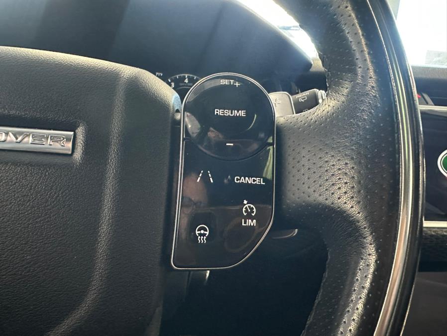 2018 Land Rover Range Rover Velar P250 R-Dynamic SE, available for sale in Inwood, New York | 5 Towns Drive. Inwood, New York 2018 Land Rover Range Rover Velar P250 R-Dynamic SE, available for sale in Inwood, New York | 5 Towns Drive. Inwood, New York
