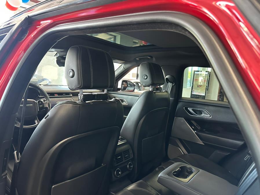2018 Land Rover Range Rover Velar P250 R-Dynamic SE, available for sale in Inwood, New York | 5 Towns Drive. Inwood, New York 2018 Land Rover Range Rover Velar P250 R-Dynamic SE, available for sale in Inwood, New York | 5 Towns Drive. Inwood, New York