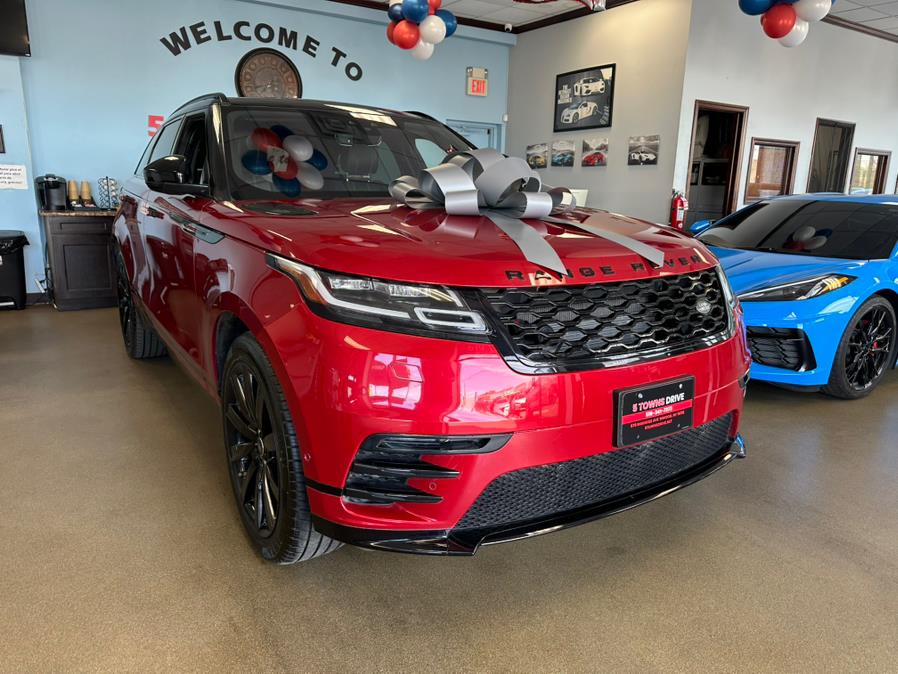 2018 Land Rover Range Rover Velar P250 R-Dynamic SE, available for sale in Inwood, New York | 5 Towns Drive. Inwood, New York 2018 Land Rover Range Rover Velar P250 R-Dynamic SE, available for sale in Inwood, New York | 5 Towns Drive. Inwood, New York