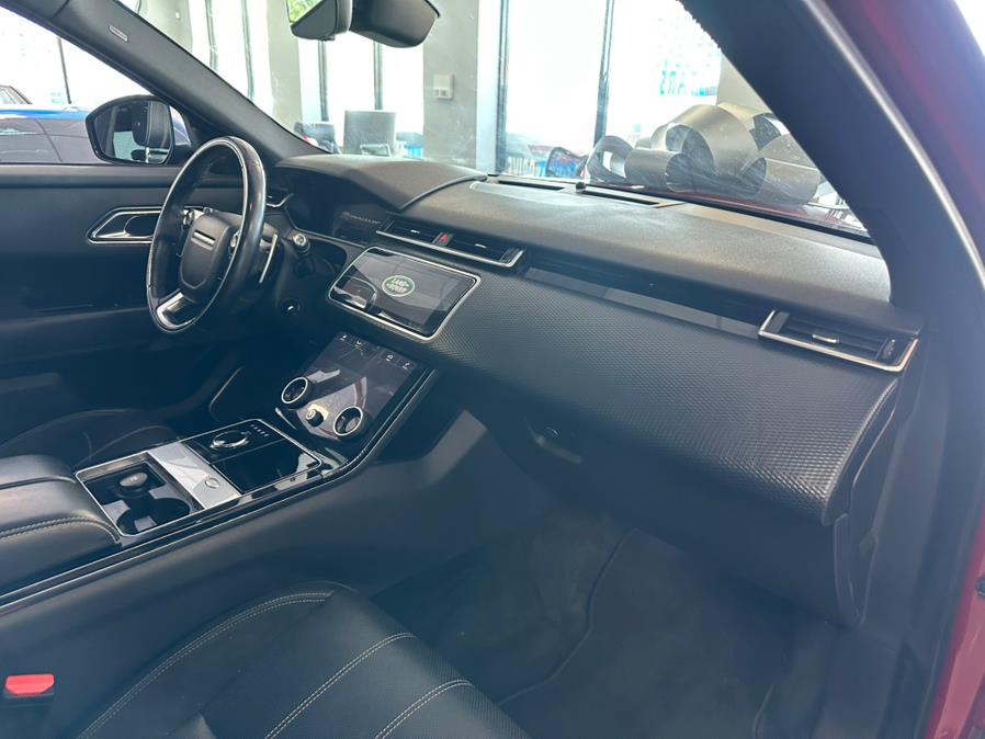 2018 Land Rover Range Rover Velar P250 R-Dynamic SE, available for sale in Inwood, New York | 5 Towns Drive. Inwood, New York 2018 Land Rover Range Rover Velar P250 R-Dynamic SE, available for sale in Inwood, New York | 5 Towns Drive. Inwood, New York