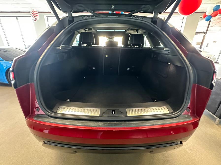 2018 Land Rover Range Rover Velar P250 R-Dynamic SE, available for sale in Inwood, New York | 5 Towns Drive. Inwood, New York 2018 Land Rover Range Rover Velar P250 R-Dynamic SE, available for sale in Inwood, New York | 5 Towns Drive. Inwood, New York