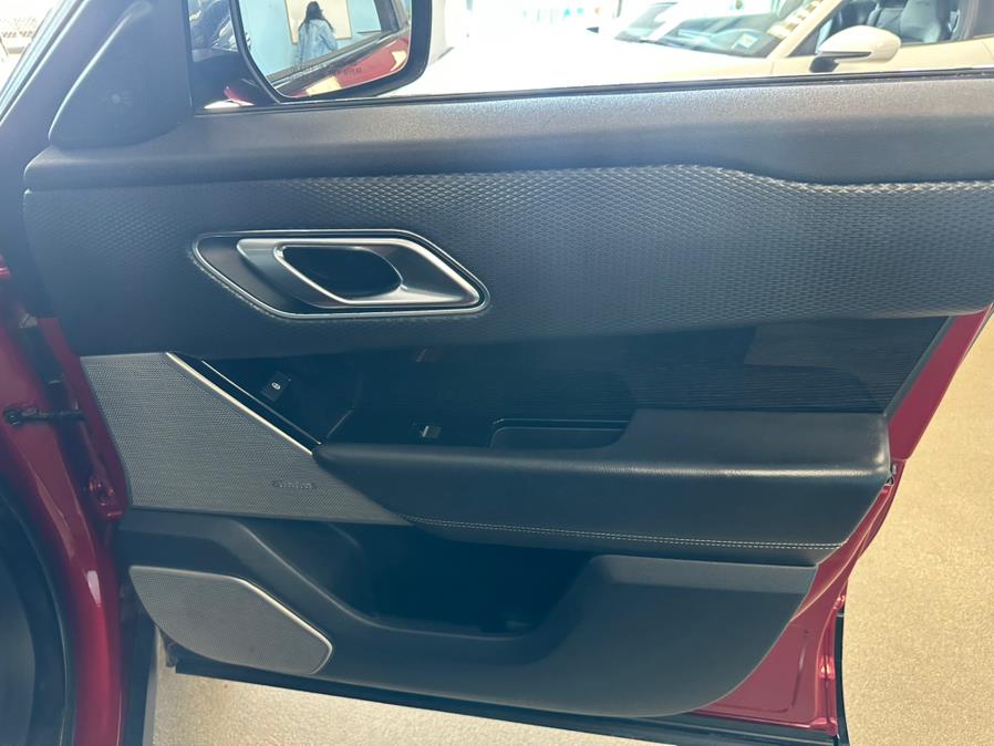 2018 Land Rover Range Rover Velar P250 R-Dynamic SE, available for sale in Inwood, New York | 5 Towns Drive. Inwood, New York 2018 Land Rover Range Rover Velar P250 R-Dynamic SE, available for sale in Inwood, New York | 5 Towns Drive. Inwood, New York