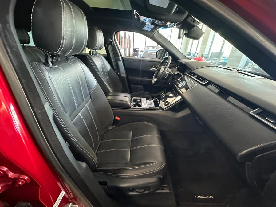 2018 Land Rover Range Rover Velar P250 R-Dynamic SE, available for sale in Inwood, New York | 5 Towns Drive. Inwood, New York 2018 Land Rover Range Rover Velar P250 R-Dynamic SE, available for sale in Inwood, New York | 5 Towns Drive. Inwood, New York