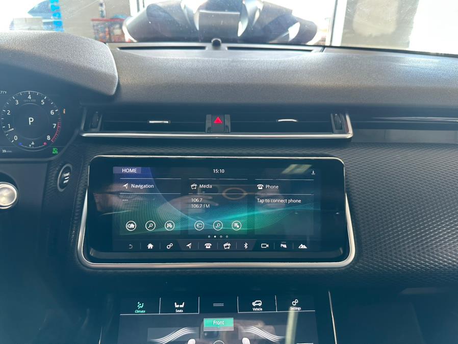 2018 Land Rover Range Rover Velar P250 R-Dynamic SE, available for sale in Inwood, New York | 5 Towns Drive. Inwood, New York 2018 Land Rover Range Rover Velar P250 R-Dynamic SE, available for sale in Inwood, New York | 5 Towns Drive. Inwood, New York