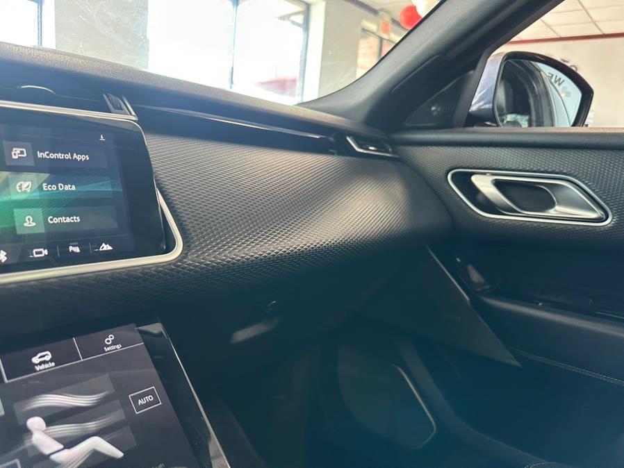 2018 Land Rover Range Rover Velar P250 R-Dynamic SE, available for sale in Inwood, New York | 5 Towns Drive. Inwood, New York 2018 Land Rover Range Rover Velar P250 R-Dynamic SE, available for sale in Inwood, New York | 5 Towns Drive. Inwood, New York