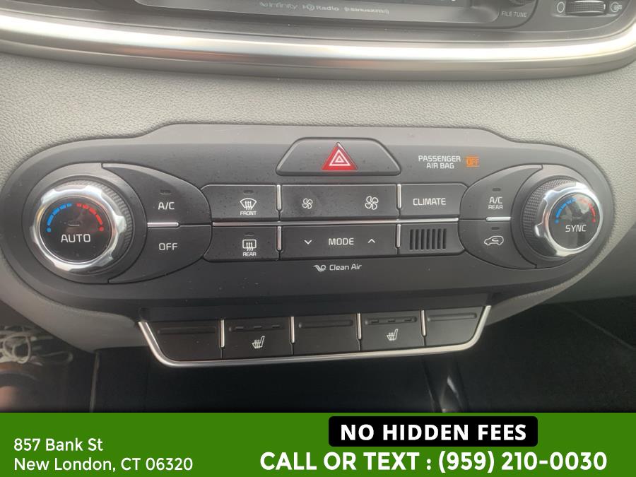 2017 Kia Sorento SX V6 AWD, available for sale in New London, Connecticut | McAvoy Inc dba Town Hill Auto. New London, Connecticut 2017 Kia Sorento SX V6 AWD, available for sale in New London, Connecticut | McAvoy Inc dba Town Hill Auto. New London, Connecticut