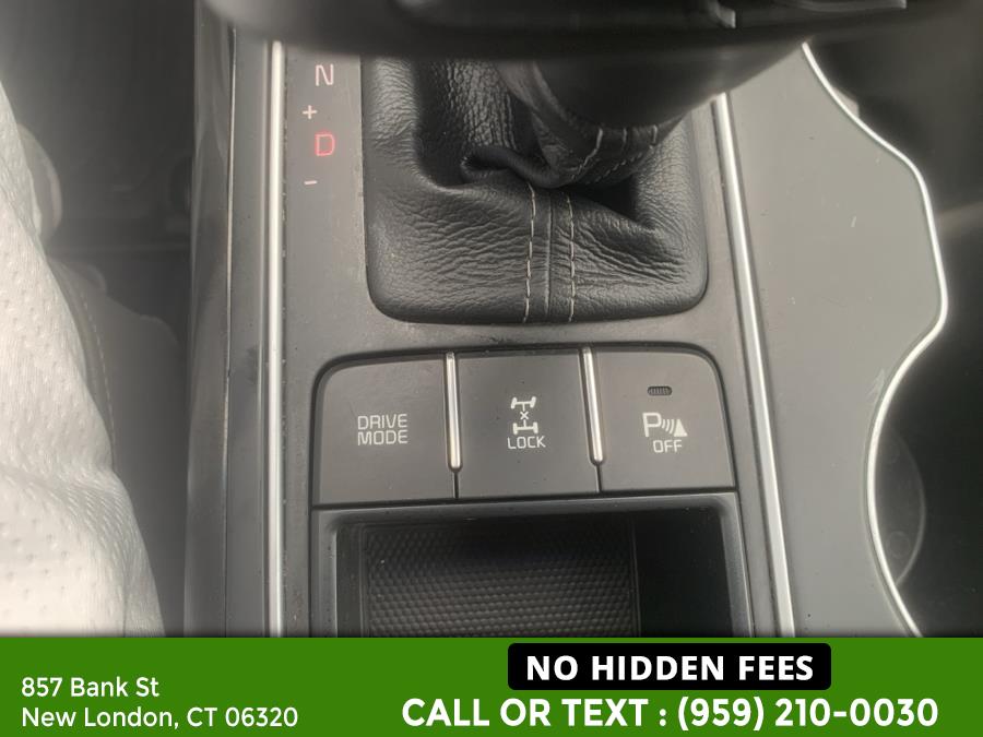 2017 Kia Sorento SX V6 AWD, available for sale in New London, Connecticut | McAvoy Inc dba Town Hill Auto. New London, Connecticut 2017 Kia Sorento SX V6 AWD, available for sale in New London, Connecticut | McAvoy Inc dba Town Hill Auto. New London, Connecticut