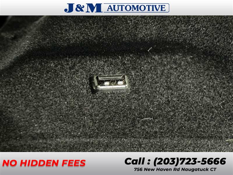 2013 Dodge Durango Crew, available for sale in Naugatuck, Connecticut | J&M Automotive Sls&Svc LLC. Naugatuck, Connecticut 2013 Dodge Durango Crew, available for sale in Naugatuck, Connecticut | J&M Automotive Sls&Svc LLC. Naugatuck, Connecticut