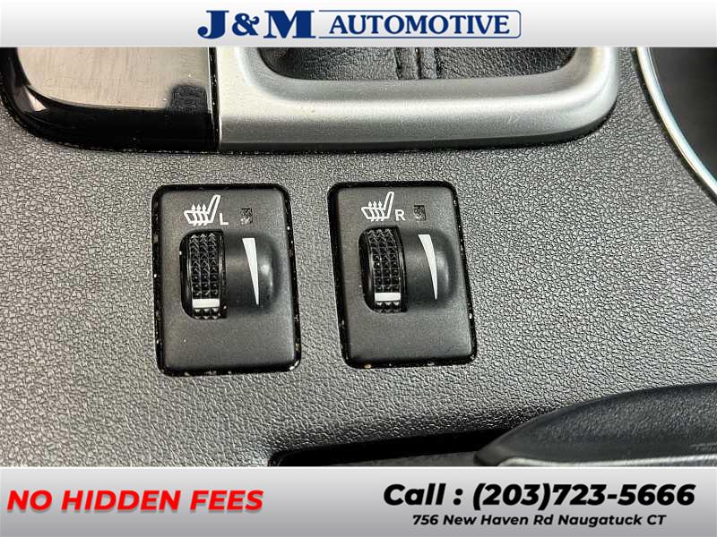 2018 Toyota Highlander XLE, available for sale in Naugatuck, Connecticut | J&M Automotive Sls&Svc LLC. Naugatuck, Connecticut 2018 Toyota Highlander XLE, available for sale in Naugatuck, Connecticut | J&M Automotive Sls&Svc LLC. Naugatuck, Connecticut