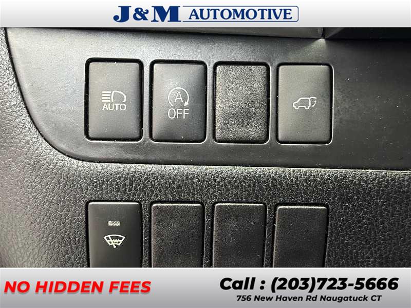 2018 Toyota Highlander XLE, available for sale in Naugatuck, Connecticut | J&M Automotive Sls&Svc LLC. Naugatuck, Connecticut 2018 Toyota Highlander XLE, available for sale in Naugatuck, Connecticut | J&M Automotive Sls&Svc LLC. Naugatuck, Connecticut