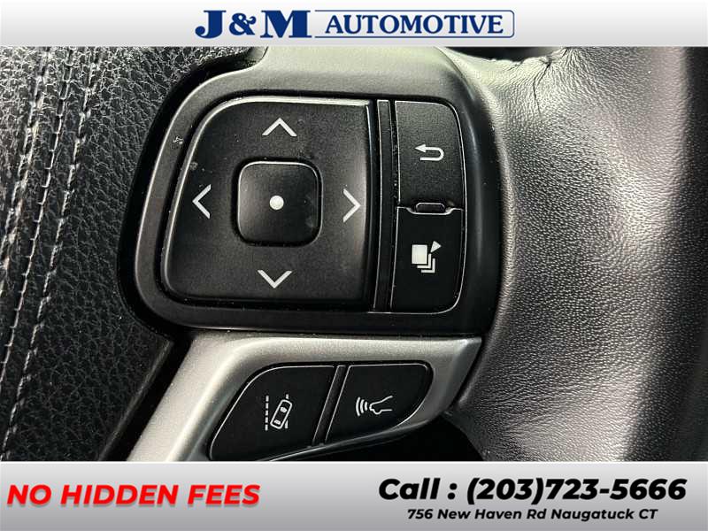 2018 Toyota Highlander XLE, available for sale in Naugatuck, Connecticut | J&M Automotive Sls&Svc LLC. Naugatuck, Connecticut 2018 Toyota Highlander XLE, available for sale in Naugatuck, Connecticut | J&M Automotive Sls&Svc LLC. Naugatuck, Connecticut
