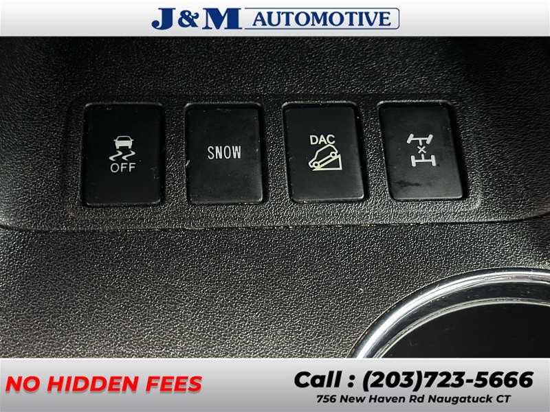 2018 Toyota Highlander XLE, available for sale in Naugatuck, Connecticut | J&M Automotive Sls&Svc LLC. Naugatuck, Connecticut 2018 Toyota Highlander XLE, available for sale in Naugatuck, Connecticut | J&M Automotive Sls&Svc LLC. Naugatuck, Connecticut