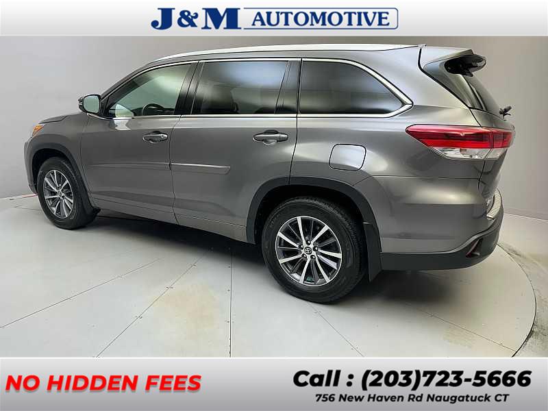 2018 Toyota Highlander XLE, available for sale in Naugatuck, Connecticut | J&M Automotive Sls&Svc LLC. Naugatuck, Connecticut 2018 Toyota Highlander XLE, available for sale in Naugatuck, Connecticut | J&M Automotive Sls&Svc LLC. Naugatuck, Connecticut