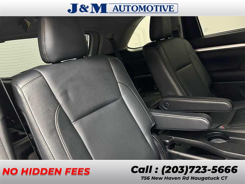 2018 Toyota Highlander XLE, available for sale in Naugatuck, Connecticut | J&M Automotive Sls&Svc LLC. Naugatuck, Connecticut 2018 Toyota Highlander XLE, available for sale in Naugatuck, Connecticut | J&M Automotive Sls&Svc LLC. Naugatuck, Connecticut