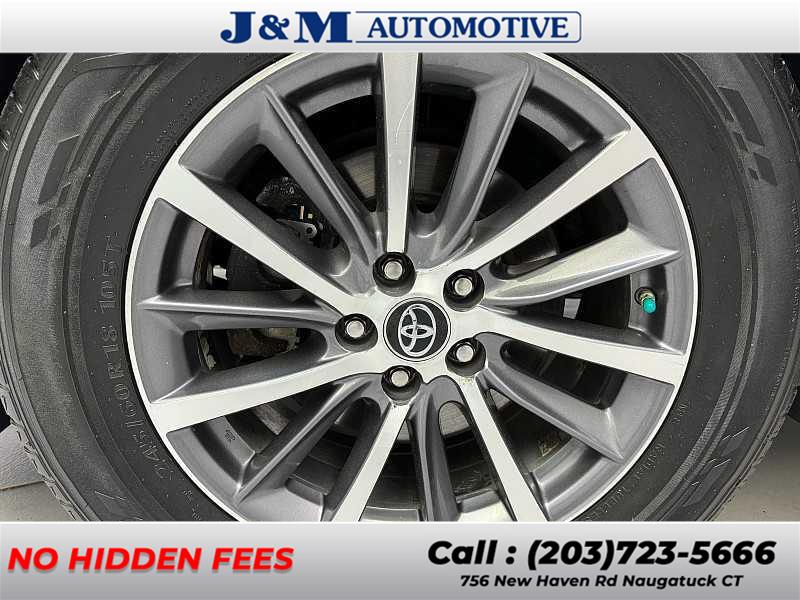 2018 Toyota Highlander XLE, available for sale in Naugatuck, Connecticut | J&M Automotive Sls&Svc LLC. Naugatuck, Connecticut 2018 Toyota Highlander XLE, available for sale in Naugatuck, Connecticut | J&M Automotive Sls&Svc LLC. Naugatuck, Connecticut