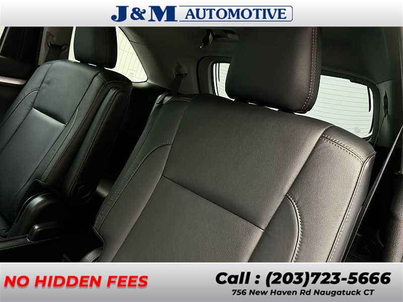 2018 Toyota Highlander XLE, available for sale in Naugatuck, Connecticut | J&M Automotive Sls&Svc LLC. Naugatuck, Connecticut 2018 Toyota Highlander XLE, available for sale in Naugatuck, Connecticut | J&M Automotive Sls&Svc LLC. Naugatuck, Connecticut