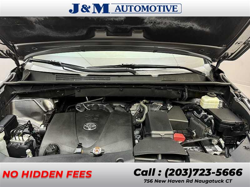 2018 Toyota Highlander XLE, available for sale in Naugatuck, Connecticut | J&M Automotive Sls&Svc LLC. Naugatuck, Connecticut 2018 Toyota Highlander XLE, available for sale in Naugatuck, Connecticut | J&M Automotive Sls&Svc LLC. Naugatuck, Connecticut