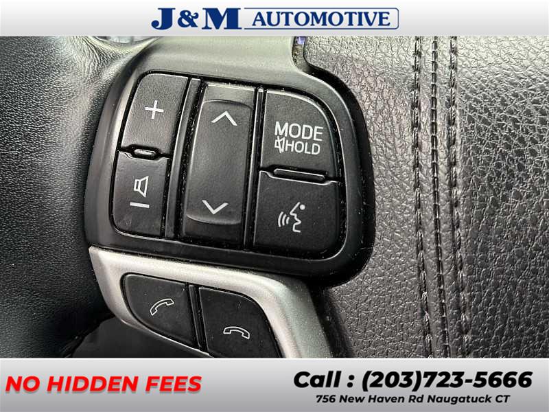 2018 Toyota Highlander XLE, available for sale in Naugatuck, Connecticut | J&M Automotive Sls&Svc LLC. Naugatuck, Connecticut 2018 Toyota Highlander XLE, available for sale in Naugatuck, Connecticut | J&M Automotive Sls&Svc LLC. Naugatuck, Connecticut