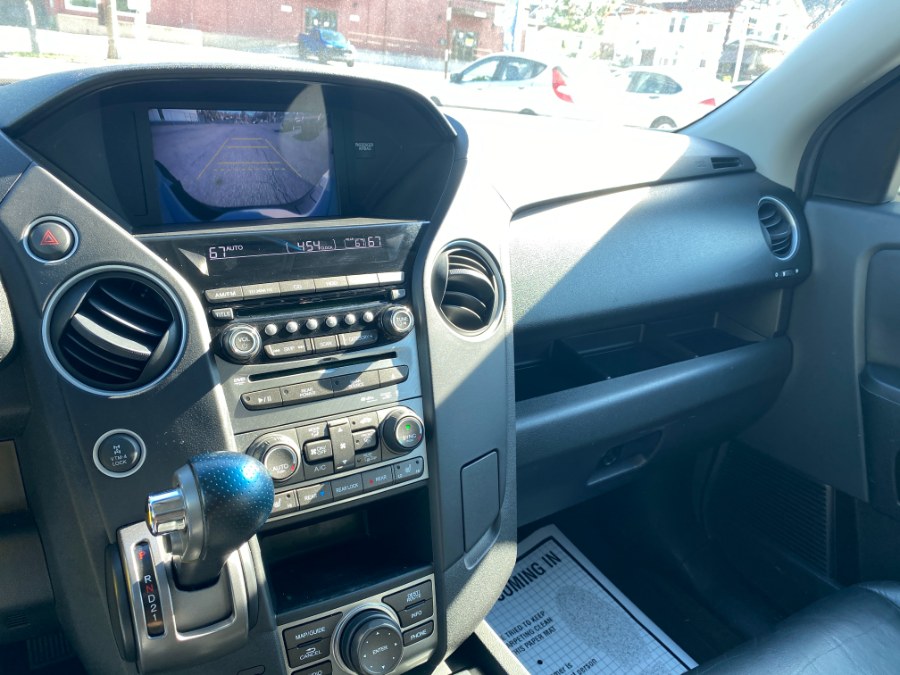 2012 Honda Pilot 4WD 4dr Touring w/RES & Navi, available for sale in Bethlehem, Pennsylvania | Best Auto Deals LLC. Bethlehem, Pennsylvania 2012 Honda Pilot 4WD 4dr Touring w/RES & Navi, available for sale in Bethlehem, Pennsylvania | Best Auto Deals LLC. Bethlehem, Pennsylvania
