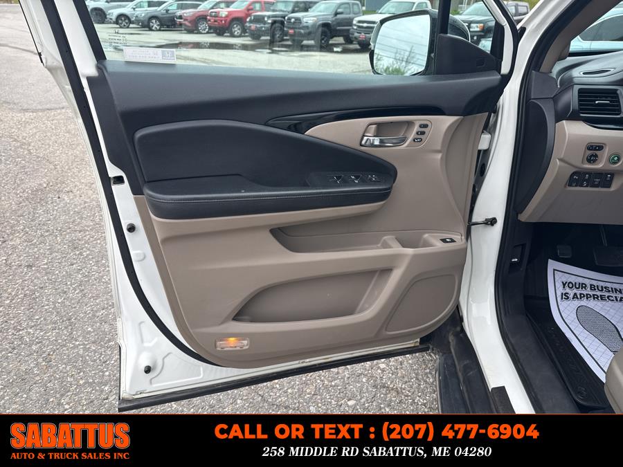 2019 Honda Ridgeline RTL-E AWD, available for sale in Sabattus, Maine | Sabattus Auto and Truck Sales Inc. Sabattus, Maine 2019 Honda Ridgeline RTL-E AWD, available for sale in Sabattus, Maine | Sabattus Auto and Truck Sales Inc. Sabattus, Maine