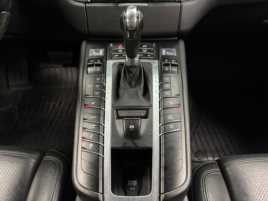2016 Porsche Macan AWD 4dr Turbo, available for sale in Elizabeth, New Jersey | Dream Auto Group. Elizabeth, New Jersey 2016 Porsche Macan AWD 4dr Turbo, available for sale in Elizabeth, New Jersey | Dream Auto Group. Elizabeth, New Jersey