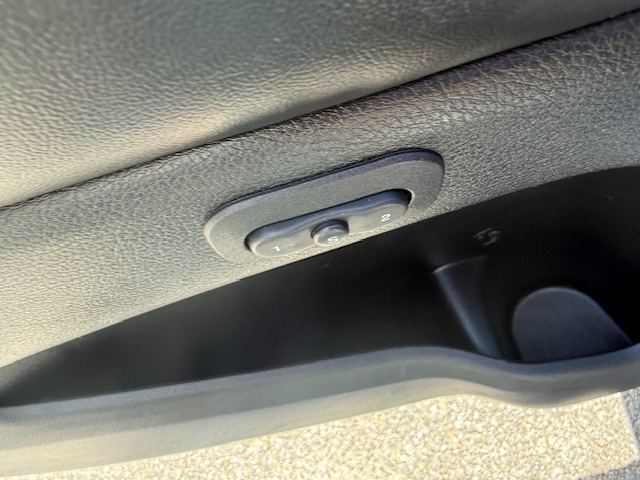 2015 Jeep Grand Cherokee 4WD 4dr Limited, available for sale in Huntington Station, New York | Huntington Auto Mall. Huntington Station, New York 2015 Jeep Grand Cherokee 4WD 4dr Limited, available for sale in Huntington Station, New York | Huntington Auto Mall. Huntington Station, New York