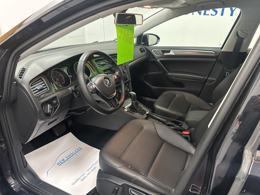 2018 Volkswagen Golf 1.8T 4-Door SE Auto, available for sale in Plainville, Connecticut | New England Auto Sales LLC. Plainville, Connecticut 2018 Volkswagen Golf 1.8T 4-Door SE Auto, available for sale in Plainville, Connecticut | New England Auto Sales LLC. Plainville, Connecticut