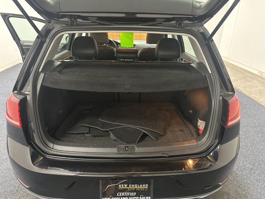 2018 Volkswagen Golf 1.8T 4-Door SE Auto, available for sale in Plainville, Connecticut | New England Auto Sales LLC. Plainville, Connecticut 2018 Volkswagen Golf 1.8T 4-Door SE Auto, available for sale in Plainville, Connecticut | New England Auto Sales LLC. Plainville, Connecticut