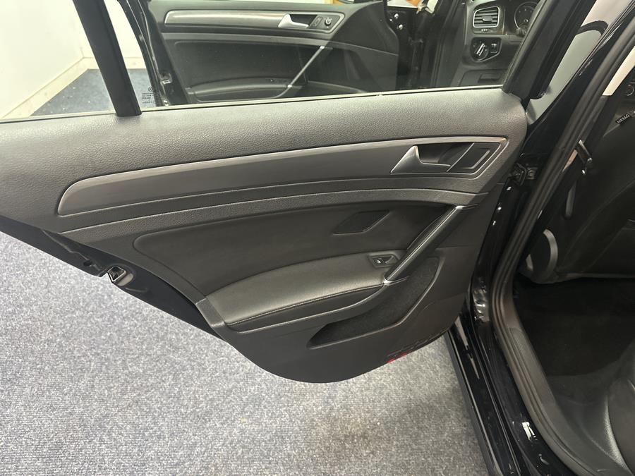 2018 Volkswagen Golf 1.8T 4-Door SE Auto, available for sale in Plainville, Connecticut | New England Auto Sales LLC. Plainville, Connecticut 2018 Volkswagen Golf 1.8T 4-Door SE Auto, available for sale in Plainville, Connecticut | New England Auto Sales LLC. Plainville, Connecticut