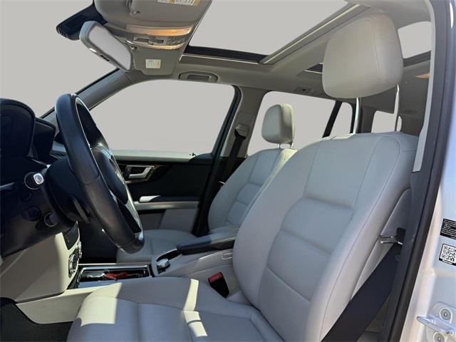 2014 Mercedes-benz Glk GLK 250, available for sale in Stratford, Connecticut | Wiz Leasing Inc. Stratford, Connecticut 2014 Mercedes-benz Glk GLK 250, available for sale in Stratford, Connecticut | Wiz Leasing Inc. Stratford, Connecticut