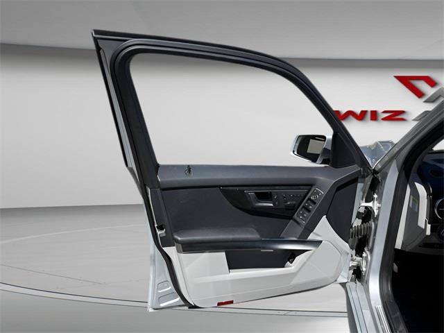 2014 Mercedes-benz Glk GLK 250, available for sale in Stratford, Connecticut | Wiz Leasing Inc. Stratford, Connecticut 2014 Mercedes-benz Glk GLK 250, available for sale in Stratford, Connecticut | Wiz Leasing Inc. Stratford, Connecticut