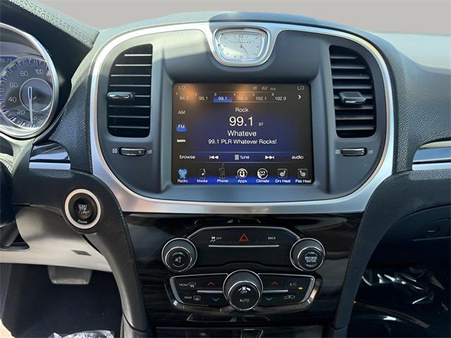 2016 Chrysler 300 Limited, available for sale in Stratford, Connecticut | Wiz Leasing Inc. Stratford, Connecticut 2016 Chrysler 300 Limited, available for sale in Stratford, Connecticut | Wiz Leasing Inc. Stratford, Connecticut