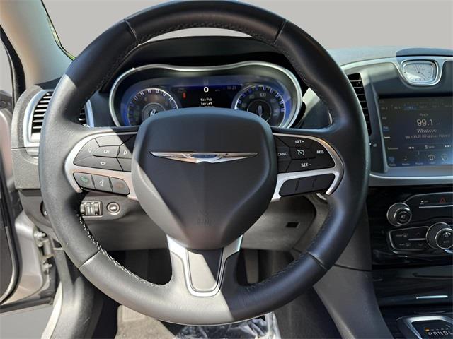 2016 Chrysler 300 Limited, available for sale in Stratford, Connecticut | Wiz Leasing Inc. Stratford, Connecticut 2016 Chrysler 300 Limited, available for sale in Stratford, Connecticut | Wiz Leasing Inc. Stratford, Connecticut