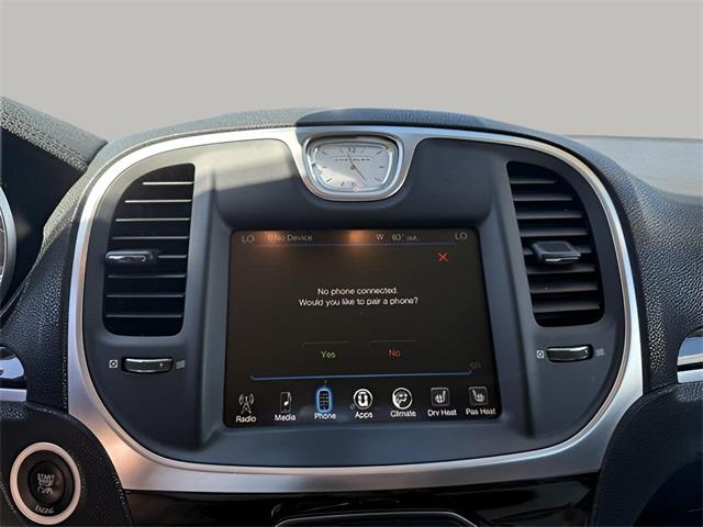 2016 Chrysler 300 Limited, available for sale in Stratford, Connecticut | Wiz Leasing Inc. Stratford, Connecticut 2016 Chrysler 300 Limited, available for sale in Stratford, Connecticut | Wiz Leasing Inc. Stratford, Connecticut