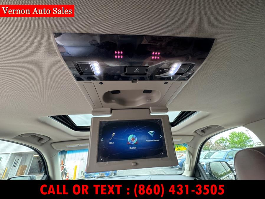 2019 Cadillac Escalade 4WD 4dr Luxury, available for sale in Manchester, Connecticut | Vernon Auto Sale & Service. Manchester, Connecticut 2019 Cadillac Escalade 4WD 4dr Luxury, available for sale in Manchester, Connecticut | Vernon Auto Sale & Service. Manchester, Connecticut