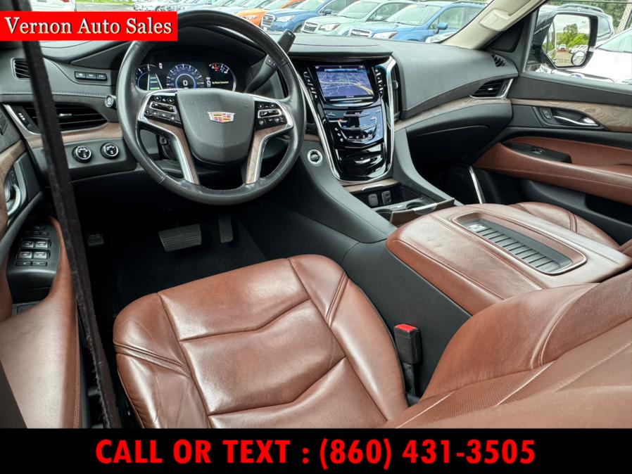 2019 Cadillac Escalade 4WD 4dr Luxury, available for sale in Manchester, Connecticut | Vernon Auto Sale & Service. Manchester, Connecticut 2019 Cadillac Escalade 4WD 4dr Luxury, available for sale in Manchester, Connecticut | Vernon Auto Sale & Service. Manchester, Connecticut