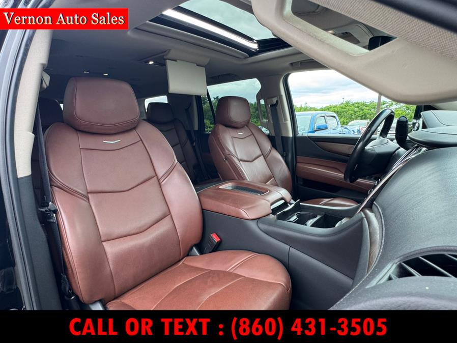 2019 Cadillac Escalade 4WD 4dr Luxury, available for sale in Manchester, Connecticut | Vernon Auto Sale & Service. Manchester, Connecticut 2019 Cadillac Escalade 4WD 4dr Luxury, available for sale in Manchester, Connecticut | Vernon Auto Sale & Service. Manchester, Connecticut