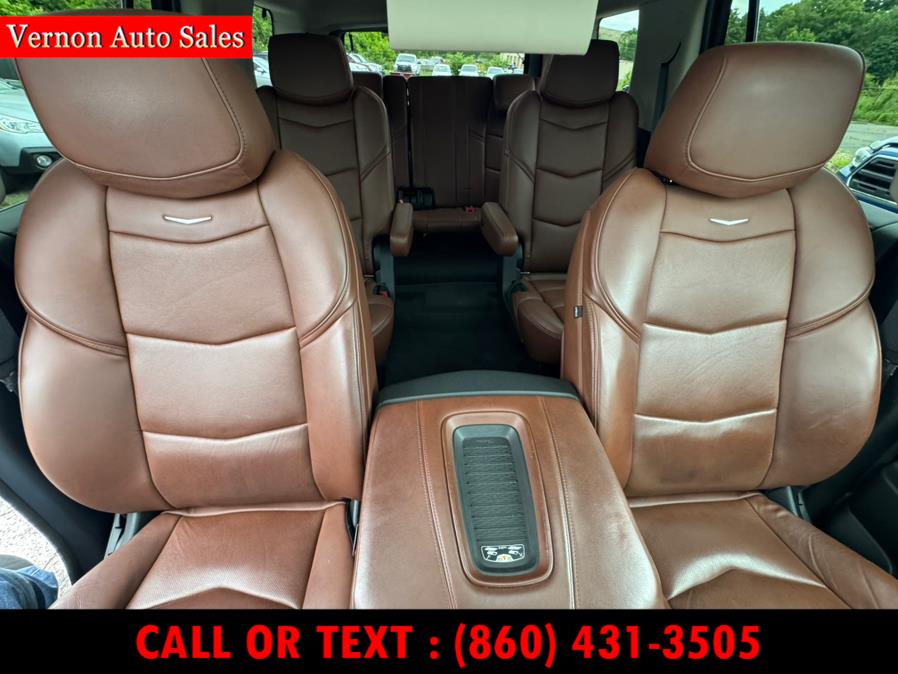 2019 Cadillac Escalade 4WD 4dr Luxury, available for sale in Manchester, Connecticut | Vernon Auto Sale & Service. Manchester, Connecticut 2019 Cadillac Escalade 4WD 4dr Luxury, available for sale in Manchester, Connecticut | Vernon Auto Sale & Service. Manchester, Connecticut