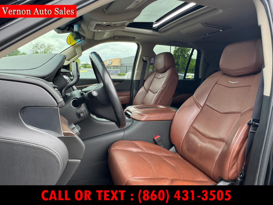 2019 Cadillac Escalade 4WD 4dr Luxury, available for sale in Manchester, Connecticut | Vernon Auto Sale & Service. Manchester, Connecticut 2019 Cadillac Escalade 4WD 4dr Luxury, available for sale in Manchester, Connecticut | Vernon Auto Sale & Service. Manchester, Connecticut