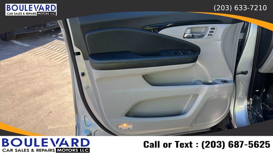2019 Honda Pilot Touring Sport Utility 4D, available for sale in New Haven, Connecticut | Boulevard Motors LLC. New Haven, Connecticut 2019 Honda Pilot Touring Sport Utility 4D, available for sale in New Haven, Connecticut | Boulevard Motors LLC. New Haven, Connecticut