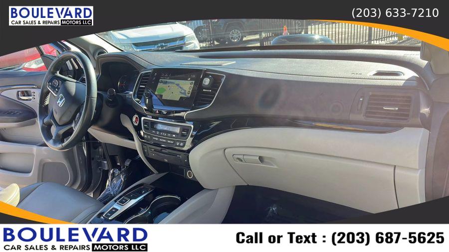 2019 Honda Pilot Touring Sport Utility 4D, available for sale in New Haven, Connecticut | Boulevard Motors LLC. New Haven, Connecticut 2019 Honda Pilot Touring Sport Utility 4D, available for sale in New Haven, Connecticut | Boulevard Motors LLC. New Haven, Connecticut