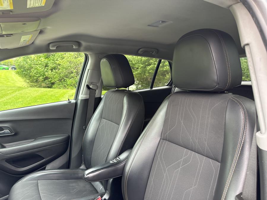 2020 Chevrolet Trax FWD 4dr LT, available for sale in Beavercreek, Ohio | Wholesale Direct Motors. Beavercreek, Ohio 2020 Chevrolet Trax FWD 4dr LT, available for sale in Beavercreek, Ohio | Wholesale Direct Motors. Beavercreek, Ohio