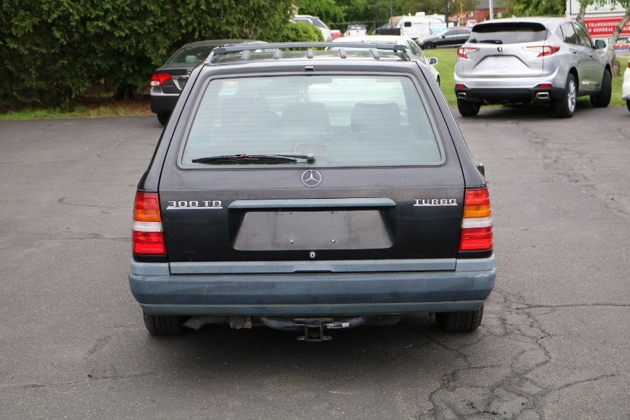 1987 Mercedes-Benz 300 Series 4dr Wagon 300TD Auto, available for sale in Bristol, Connecticut | Dealmax Motors LLC. Bristol, Connecticut 1987 Mercedes-Benz 300 Series 4dr Wagon 300TD Auto, available for sale in Bristol, Connecticut | Dealmax Motors LLC. Bristol, Connecticut