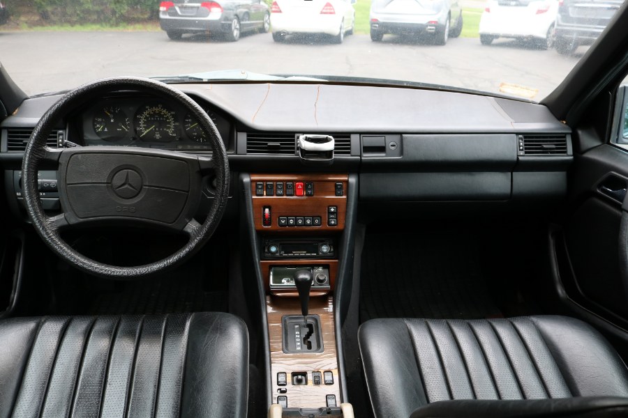1987 Mercedes-Benz 300 Series 4dr Wagon 300TD Auto, available for sale in Bristol, Connecticut | Dealmax Motors LLC. Bristol, Connecticut 1987 Mercedes-Benz 300 Series 4dr Wagon 300TD Auto, available for sale in Bristol, Connecticut | Dealmax Motors LLC. Bristol, Connecticut